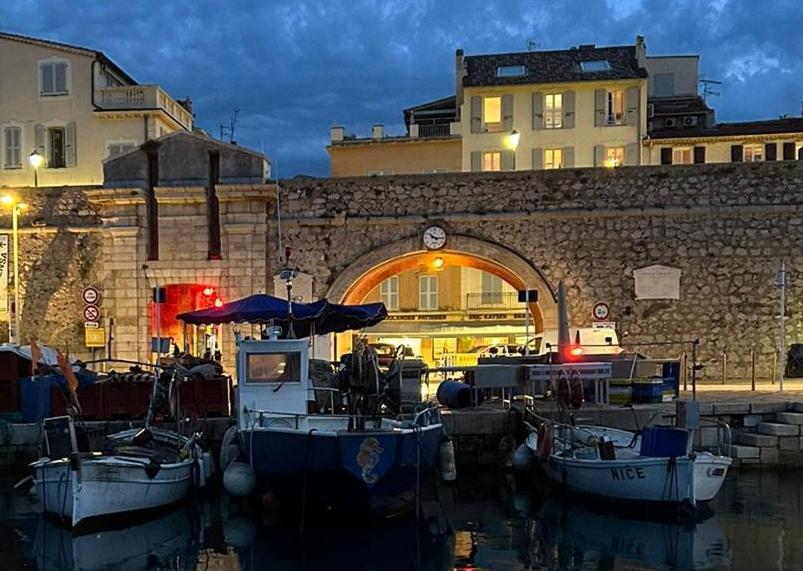 Sejour De Reve Avec Parking Inclus Botel